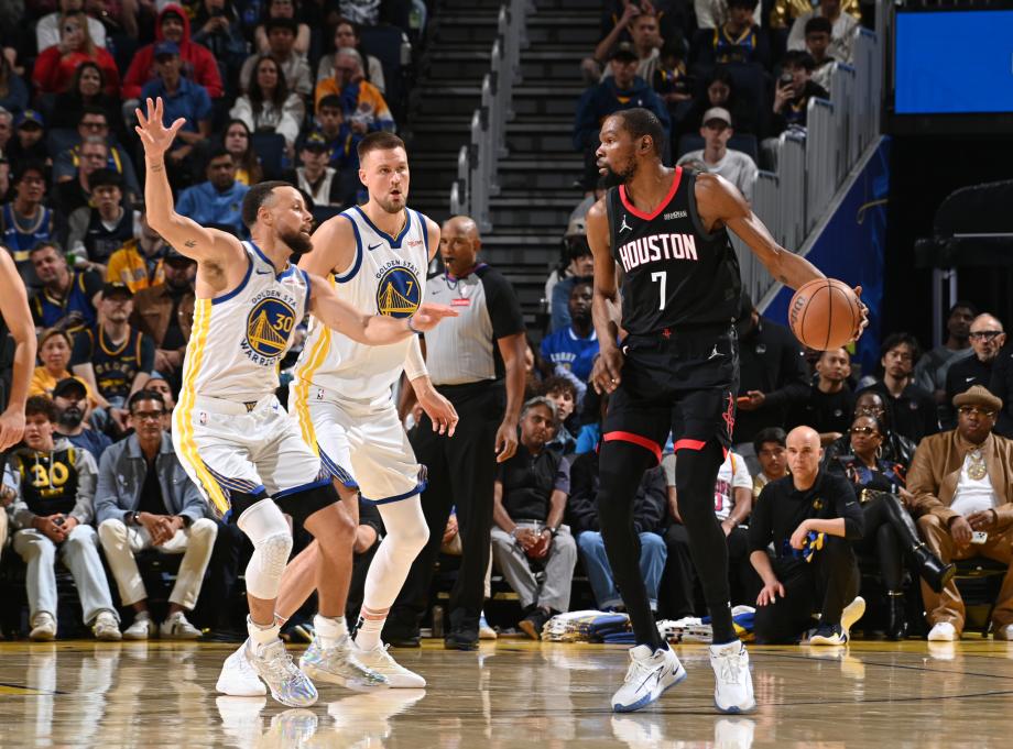 开云体育官网-杜兰特31+8+8库里复出29分错失绝杀 火箭1分险胜勇士